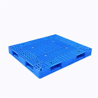 Skladištenje brašna Koristite plastičnu paletu